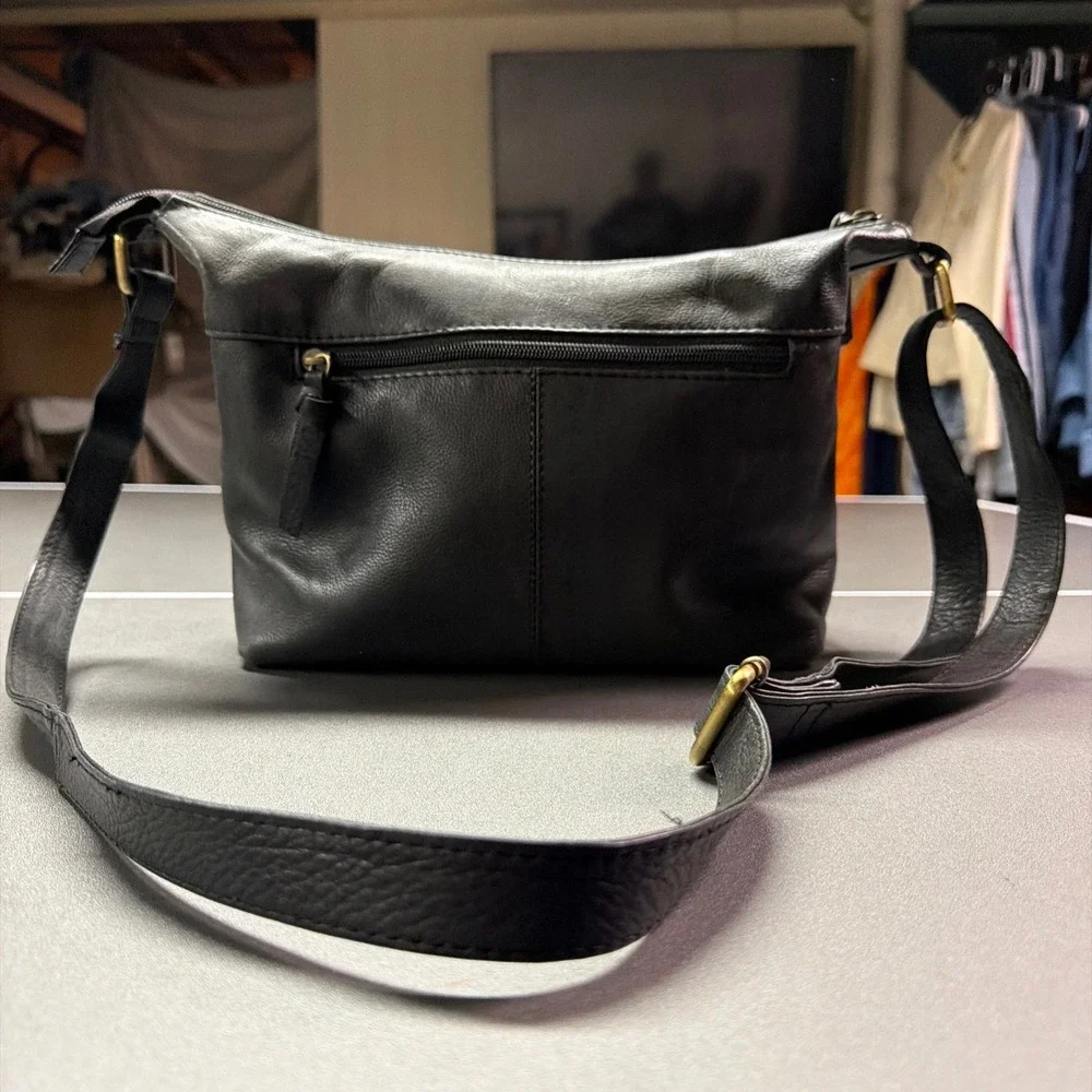 Great American Leatherworks Genuine Leather Hobo Black Crossbody/Shoulder Bag.‎